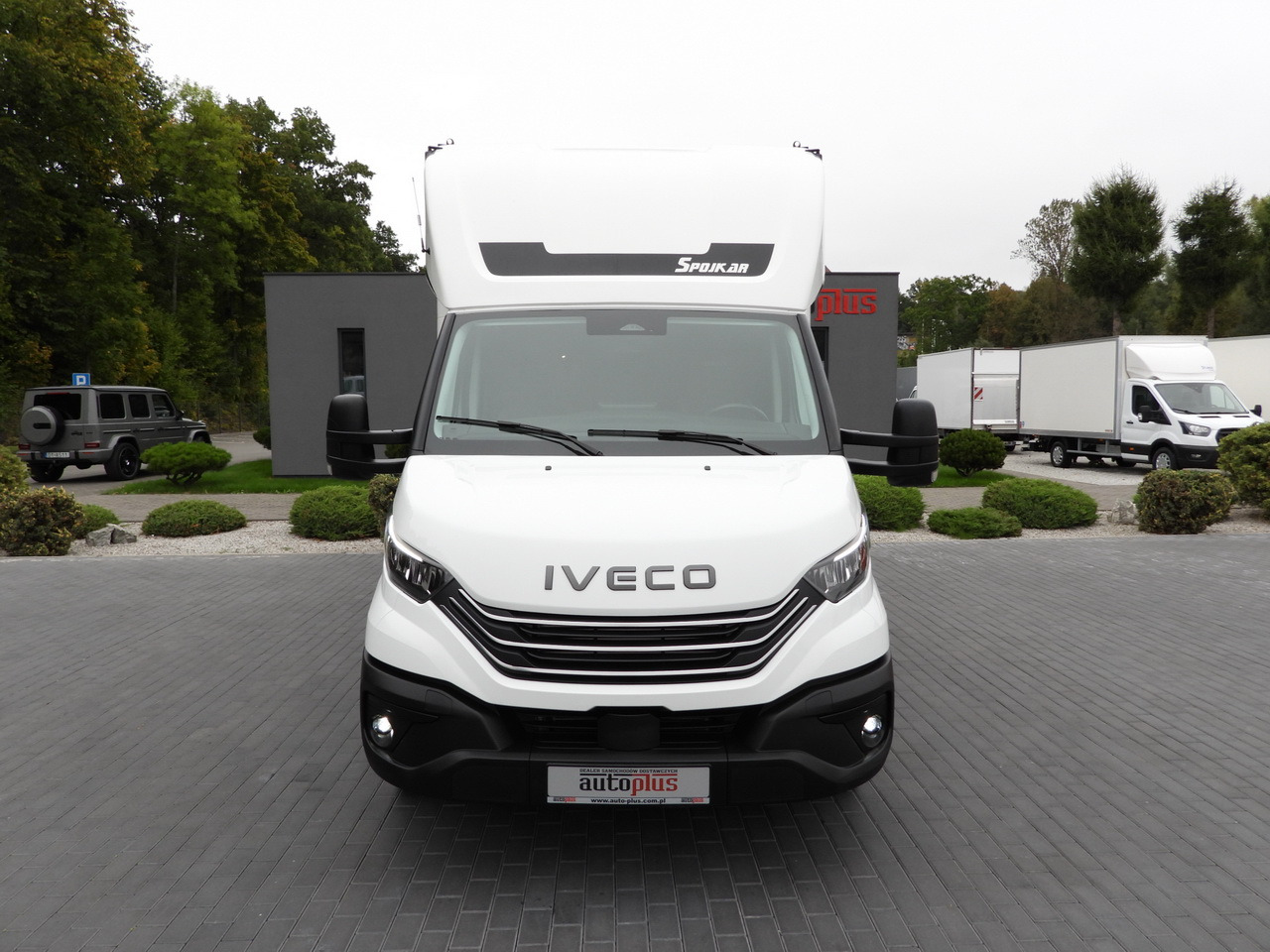 IVECO DAILY 35S18 HI-MATIC LIFT 8 PALLETS CRUISE CONTROL NAVIGATION LED LIGHTS PNEUMATICS AUTOMATIC TRANSMISSION HI-MATIC AIR CONDITIONING 180HP - Box van: picture 5 IVECO DAILY 35S18 HI-MATIC LIFT 8 PALLETS CRUISE CONTROL NAVIGATION LED LIGHTS PNEUMATICS AUTOMATIC TRANSMISSION HI-MATIC AIR CONDITIONING 180HP - Box van: picture 5