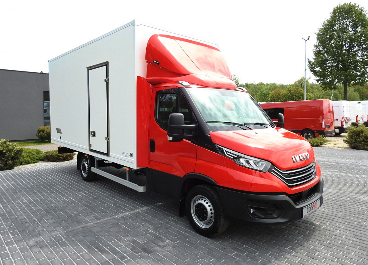 IVECO DAILY 35S18 NEW BOX 10 PALLETS CRUISE CONTROL NAVIGATION AIR CONDITIONING LED LIGHTS GUARANTEE  180HP - Refrigerated van: picture 4 IVECO DAILY 35S18 NEW BOX 10 PALLETS CRUISE CONTROL NAVIGATION AIR CONDITIONING LED LIGHTS GUARANTEE  180HP - Refrigerated van: picture 4