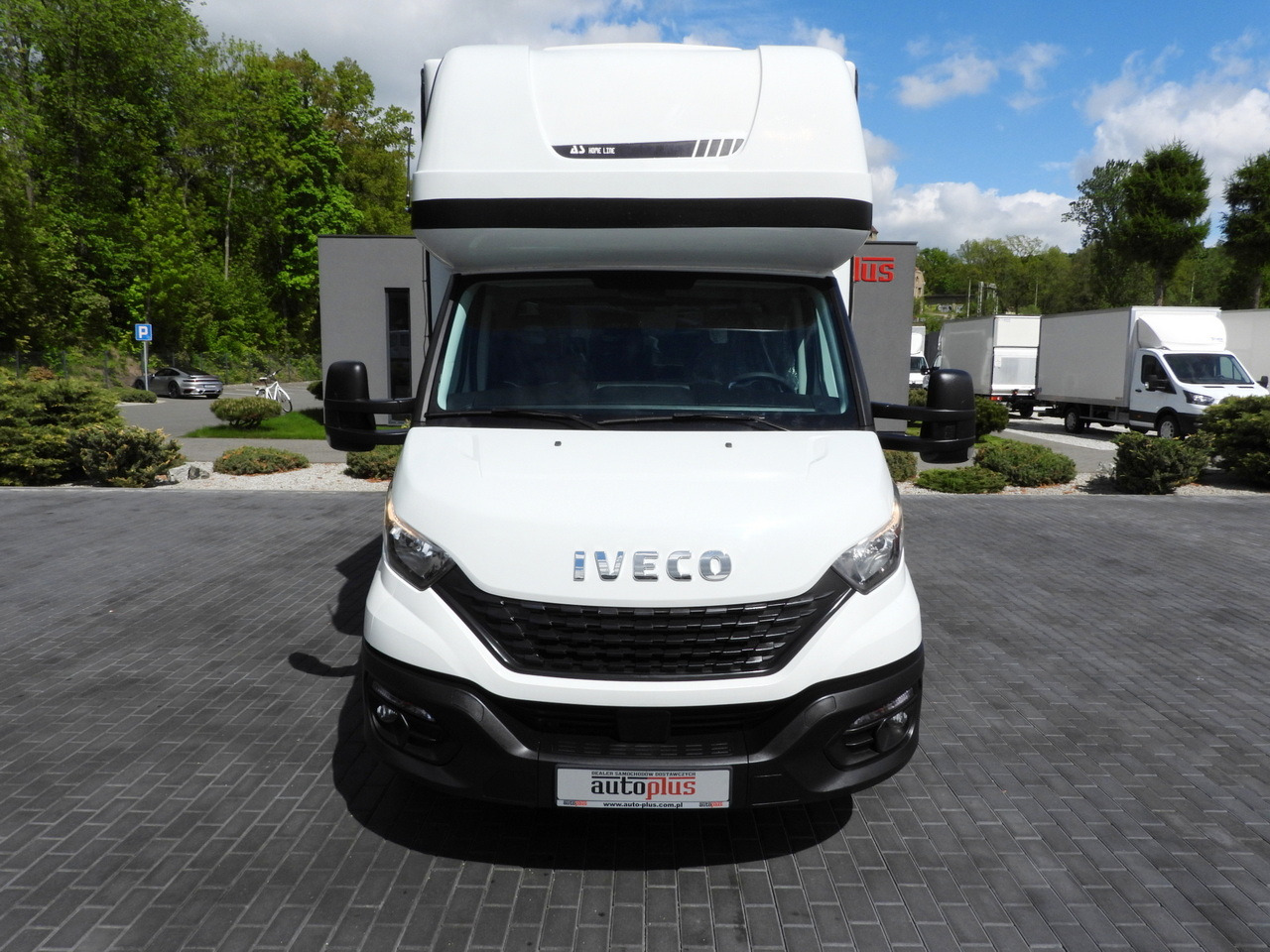 IVECO DAILY 35S18 TARPAULIN 10 PALLETS WEBASTO CRUISE CONTROL AIR CONDITIONING 180HP - Curtain side van: picture 5 IVECO DAILY 35S18 TARPAULIN 10 PALLETS WEBASTO CRUISE CONTROL AIR CONDITIONING 180HP - Curtain side van: picture 5
