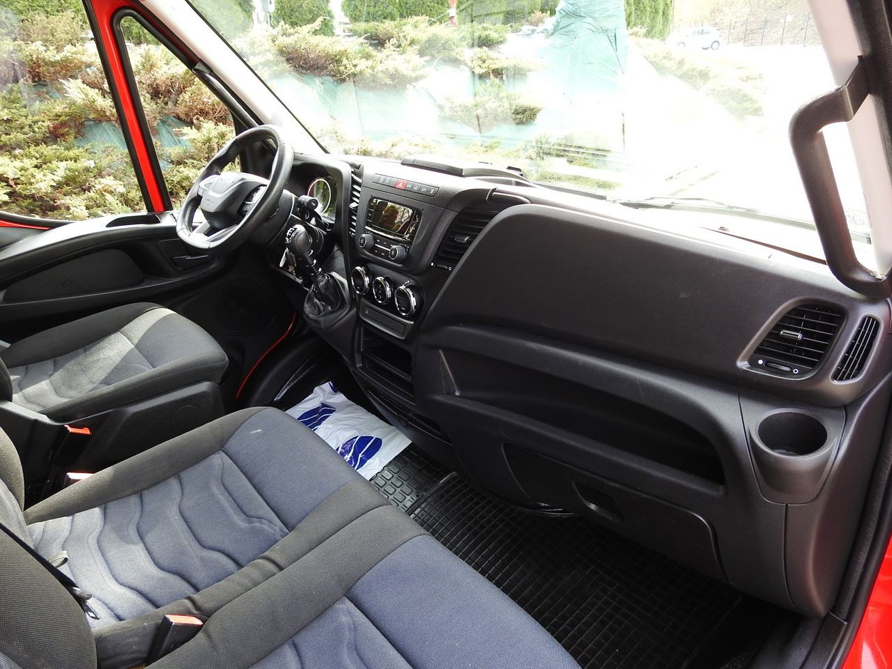 Curtain side van IVECO DAILY 35S18 TARPAULIN 10 PALLETS WEBASTO CRUISE CONTROL LED LIGHTS AIR CONDITIONING  180HP: picture 42