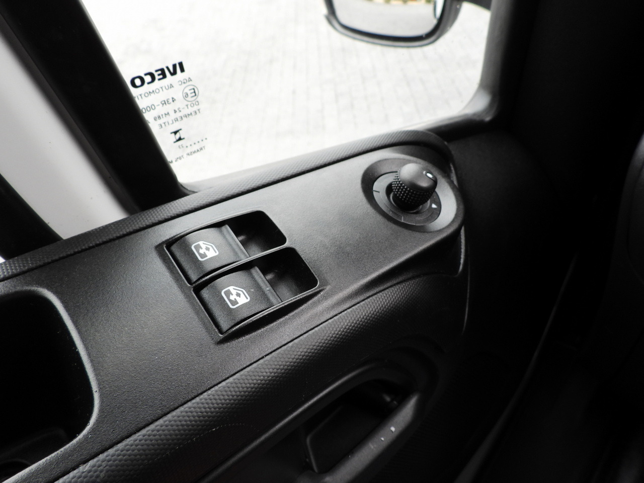 Curtain side van IVECO DAILY 35S18 TARPAULIN LIFT 8 PALLETS WEBASTO CRUISE CONTROL LED LIGHTS AIR CONDITIONING  180HP: picture 42