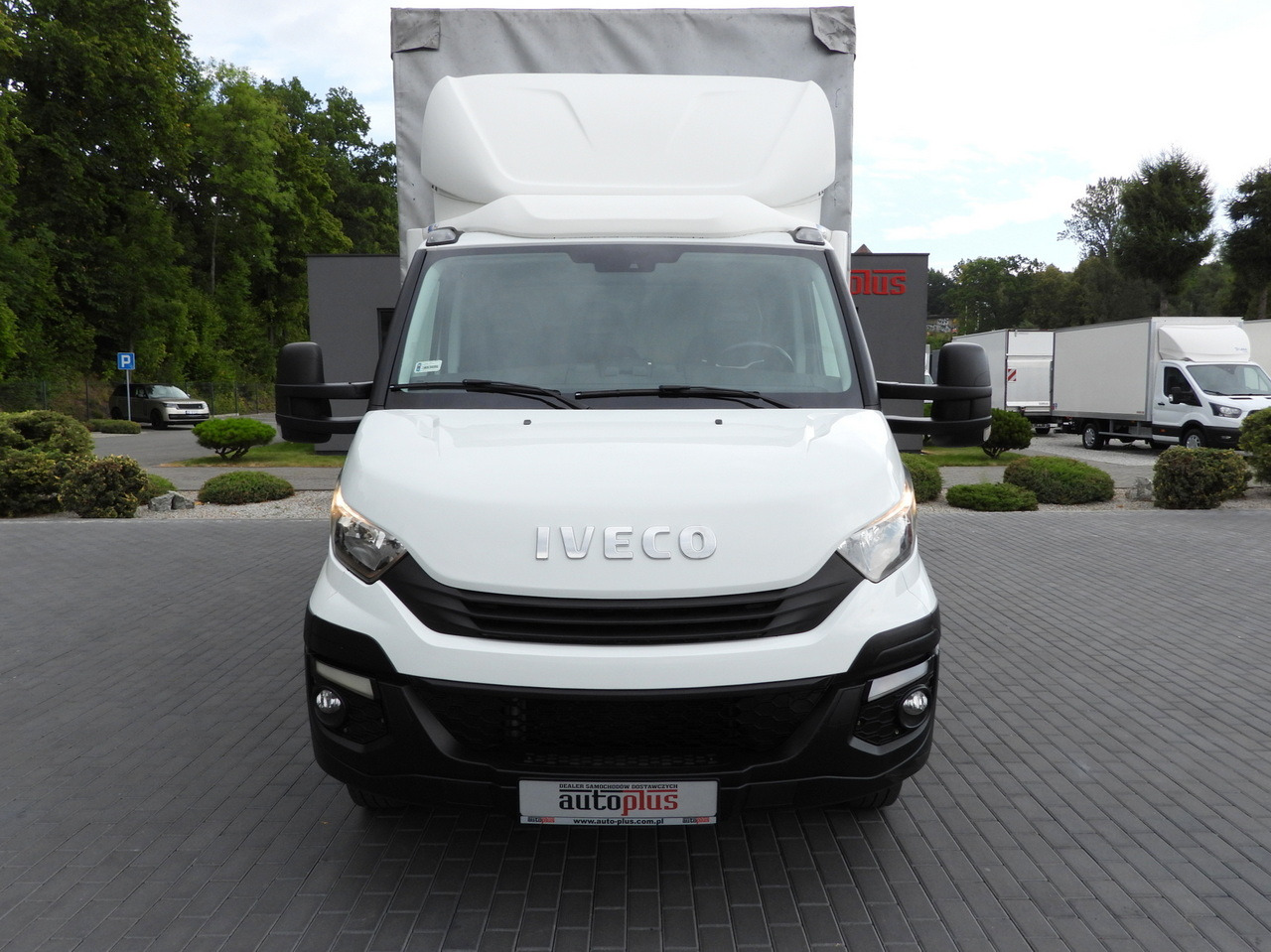 IVECO DAILY 50C15 TARPAULIN 12 PALLETS CRUISE CONTROL TWIN WHEELS AIR CONDITIONING 150HP - Curtain side van: picture 5 IVECO DAILY 50C15 TARPAULIN 12 PALLETS CRUISE CONTROL TWIN WHEELS AIR CONDITIONING 150HP - Curtain side van: picture 5