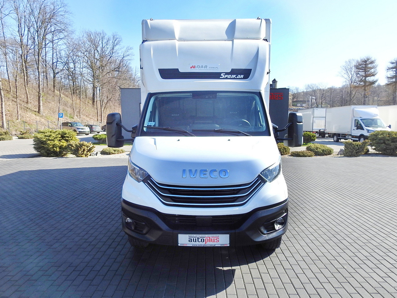 IVECO DAILY 70C18 BOX LIFT 14 PALLETS WEBASTO CRUISE CONTROL NAVIGATION LED LIGHTS TWIN WHEELS AIR CONDITIONING 180HP - Refrigerated van: picture 5 IVECO DAILY 70C18 BOX LIFT 14 PALLETS WEBASTO CRUISE CONTROL NAVIGATION LED LIGHTS TWIN WHEELS AIR CONDITIONING 180HP - Refrigerated van: picture 5
