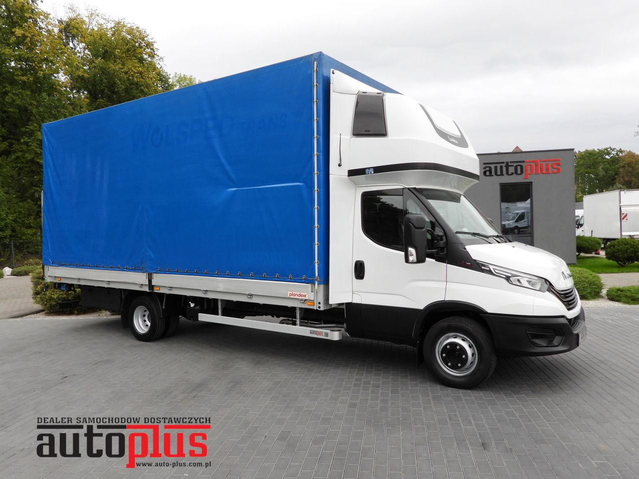 IVECO DAILY 72C18 TARPAULIN LIFT 14 PALLETS WEBASTO CRUISE CONTROL LED LIGHTS TWIN WHEELS AIR CONDITIONING 180HP - Curtainsider truck: picture 1 IVECO DAILY 72C18 TARPAULIN LIFT 14 PALLETS WEBASTO CRUISE CONTROL LED LIGHTS TWIN WHEELS AIR CONDITIONING 180HP - Curtainsider truck: picture 1