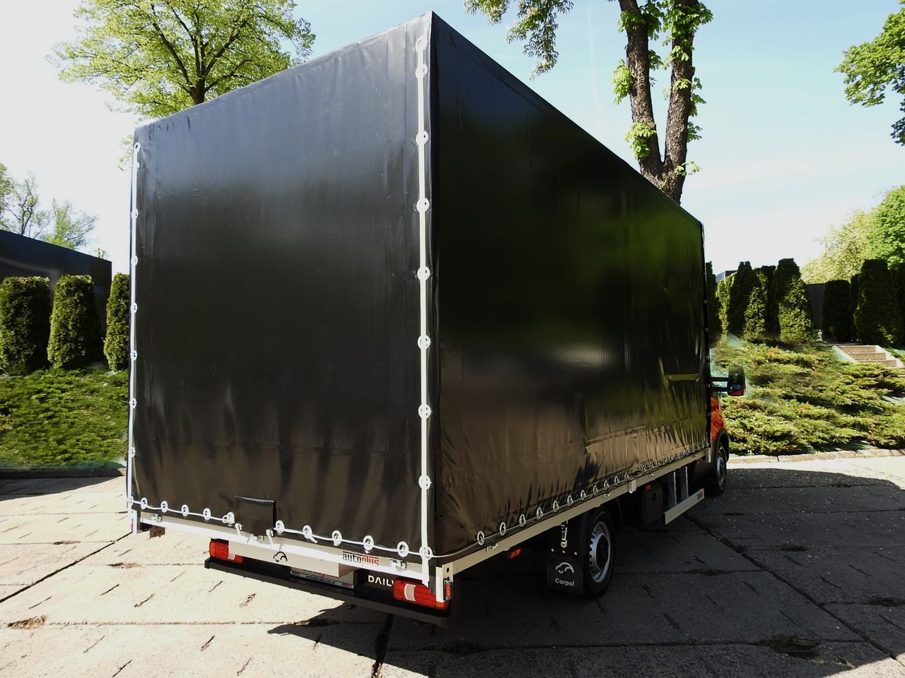 IVECO DAILY NEW TARPAULIN 10 PALLETS WEBASTO CRUISE CONTROL NAVIGATION AIR CONDITIONING LED LIGHTS 180HP - Curtain side van: picture 3 IVECO DAILY NEW TARPAULIN 10 PALLETS WEBASTO CRUISE CONTROL NAVIGATION AIR CONDITIONING LED LIGHTS 180HP - Curtain side van: picture 3