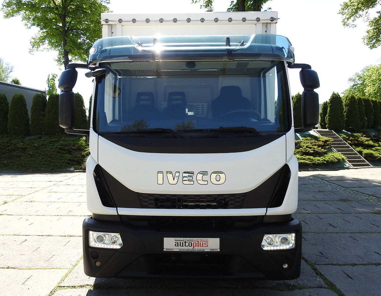 IVECO EUROCARGO 120 - 220 TARPAULIN LIFT 20 PALLETS LED LIGHTS AUTOMATIC TRANSMISSION HI-MATIC TWIN WHEELS AIR CONDITIONING 220HP - Curtain side van: picture 5 IVECO EUROCARGO 120 - 220 TARPAULIN LIFT 20 PALLETS LED LIGHTS AUTOMATIC TRANSMISSION HI-MATIC TWIN WHEELS AIR CONDITIONING 220HP - Curtain side van: picture 5