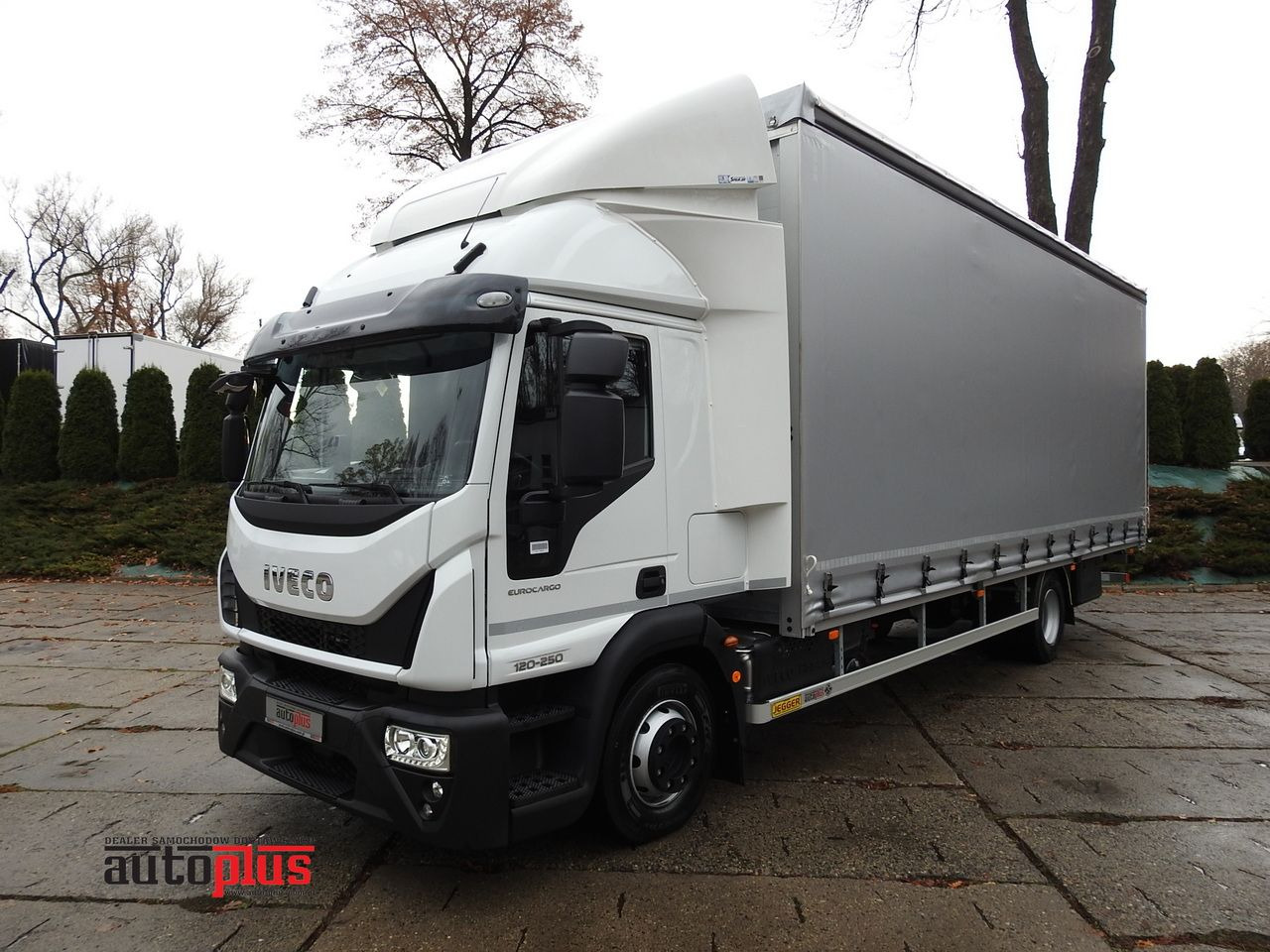 IVECO EUROCARGO 120-250 NEW TARPAULIN LIFT 18 PALLETS WEBASTO CRUISE CONTROL AIR CONDITIONING LED LIGHTS PNEUMATICS AUTOMATIC TRANSMISSION HI-MATIC 250HP - Curtain side van: picture 1 IVECO EUROCARGO 120-250 NEW TARPAULIN LIFT 18 PALLETS WEBASTO CRUISE CONTROL AIR CONDITIONING LED LIGHTS PNEUMATICS AUTOMATIC TRANSMISSION HI-MATIC 250HP - Curtain side van: picture 1