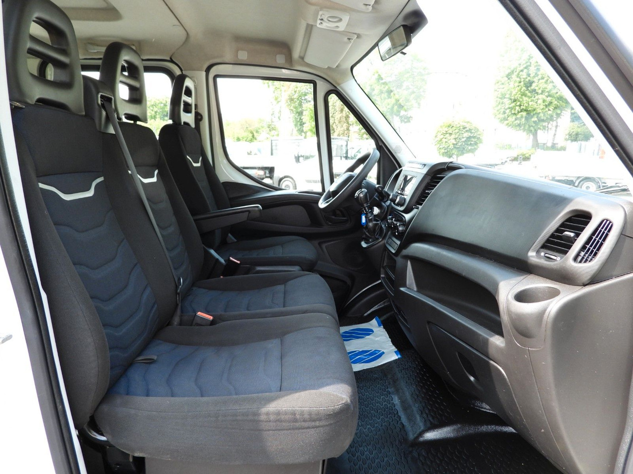 Flatbed van, Combi van Iveco DAILY 35S12 PRITSCHE DOPPELKABINE DOKA 7 SITZE: picture 27