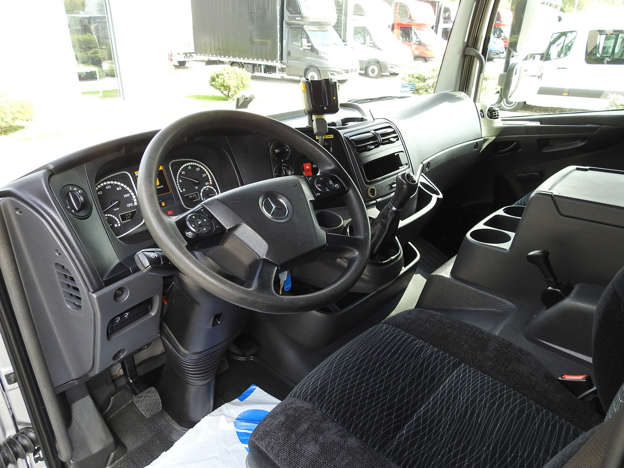MERCEDES ATEGO 1221 TARPAULIN LIFT 16 PALLETS WEBASTO AIR CONDITIONING PNEUMATICS TWIN WHEELS 230HP - Curtain side van: picture 2 MERCEDES ATEGO 1221 TARPAULIN LIFT 16 PALLETS WEBASTO AIR CONDITIONING PNEUMATICS TWIN WHEELS 230HP - Curtain side van: picture 2