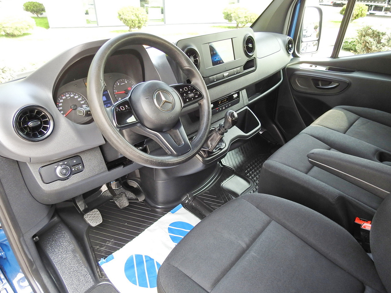 MERCEDES SPRINTER 316 STAKE BODY DOUBLE CABIN DOKA 7 SEATS AIR CONDITIONING 160HP - Flatbed van: picture 2 MERCEDES SPRINTER 316 STAKE BODY DOUBLE CABIN DOKA 7 SEATS AIR CONDITIONING 160HP - Flatbed van: picture 2