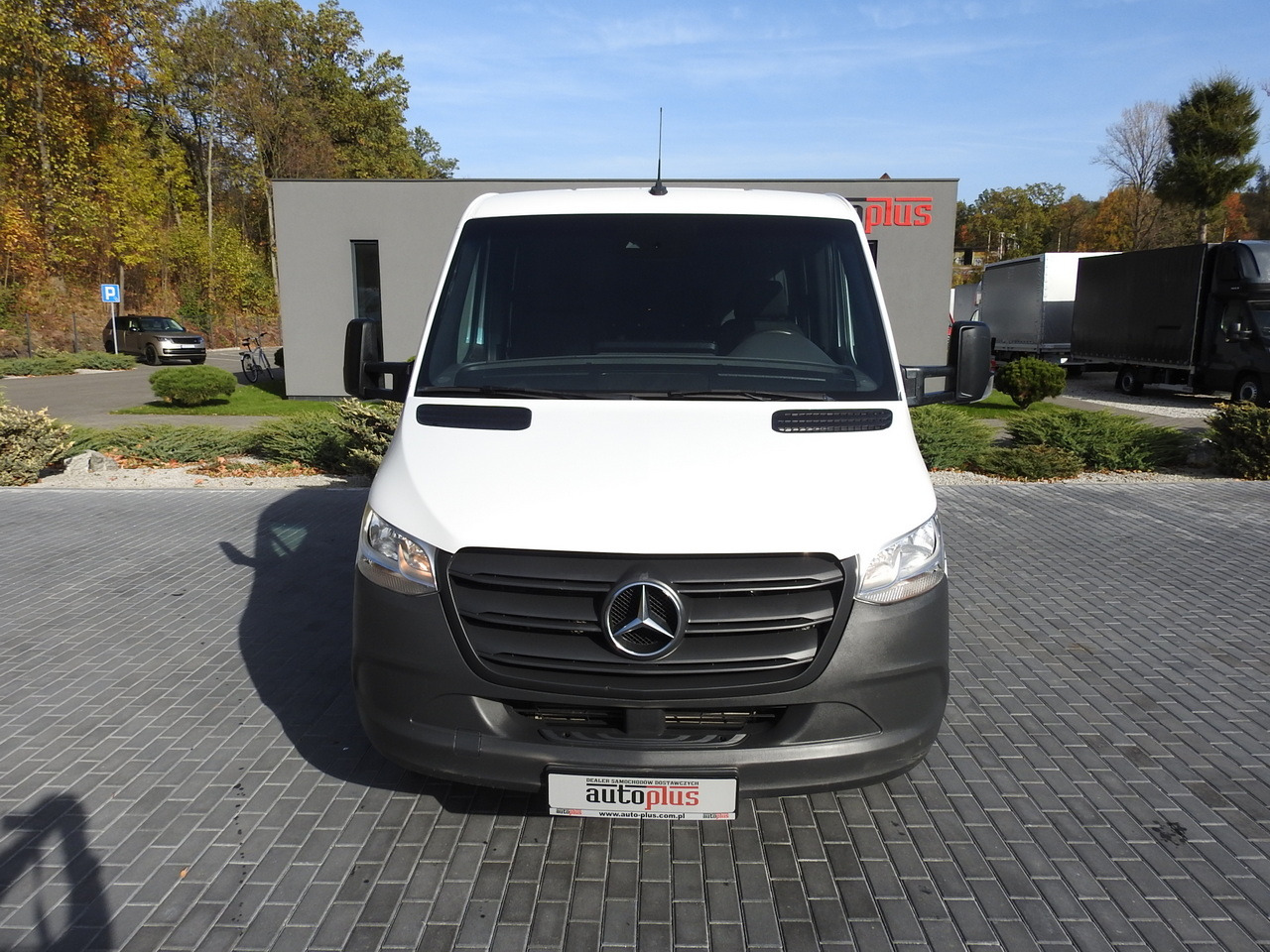 MERCEDES SPRINTER 516 STAKE BODY DOUBLE CABIN DOKA 6 SEATS CRUISE CONTROL AIR CONDITIONING TWIN WHEELS 160HP - Flatbed van: picture 5 MERCEDES SPRINTER 516 STAKE BODY DOUBLE CABIN DOKA 6 SEATS CRUISE CONTROL AIR CONDITIONING TWIN WHEELS 160HP - Flatbed van: picture 5
