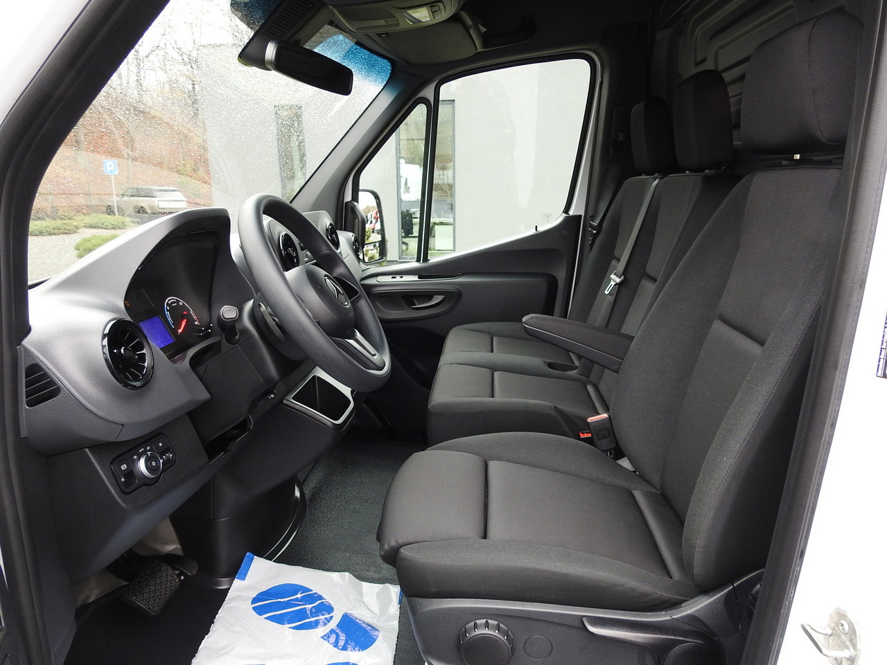 Panel van MERCEDES eSprinter NEW ELECTRIC VAN AUTOMATIC TRANSMISSION  GUARANTEE  95HP: picture 24
