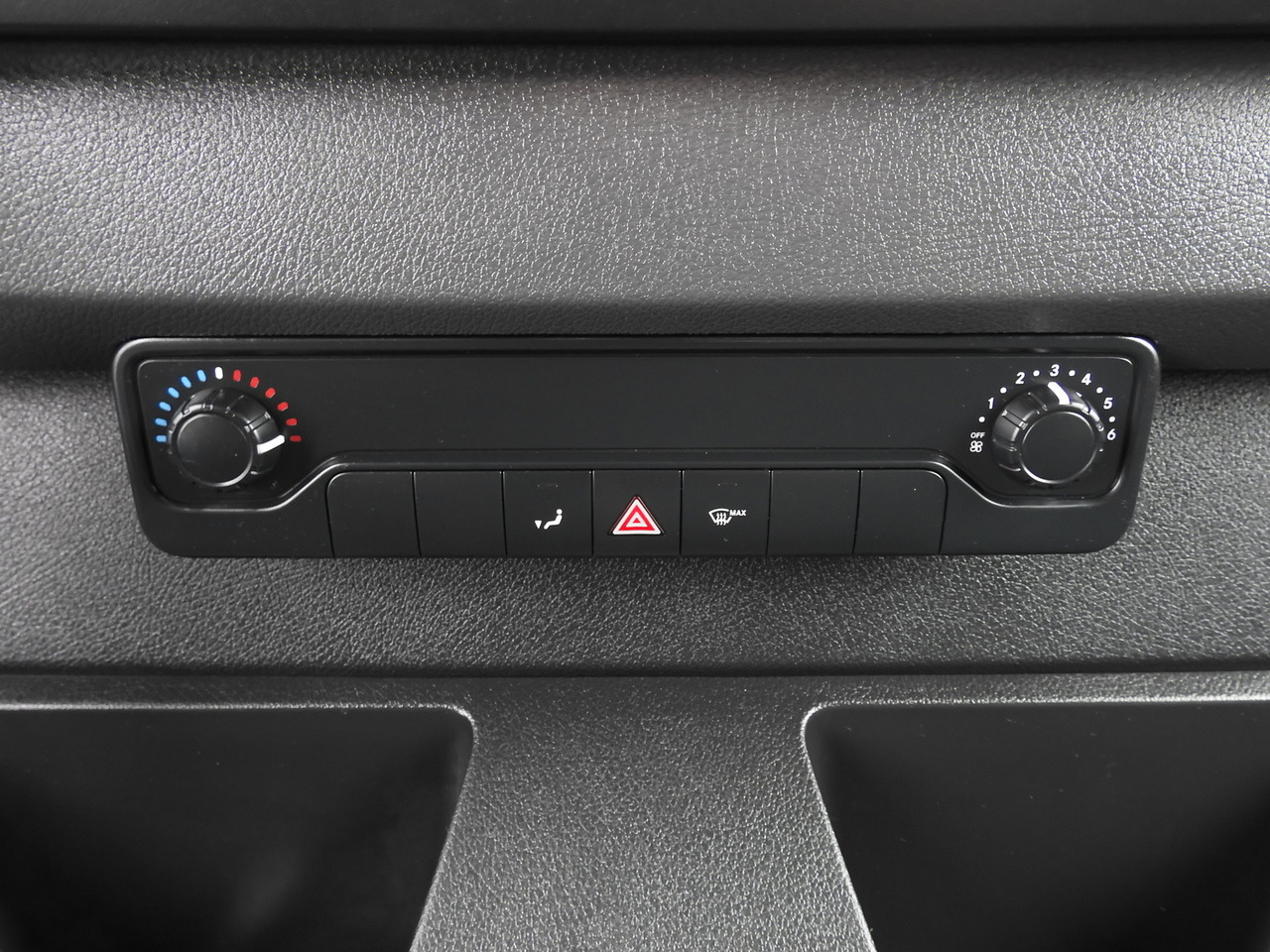 Panel van MERCEDES eSprinter NEW ELECTRIC VAN AUTOMATIC TRANSMISSION  GUARANTEE  95HP: picture 34