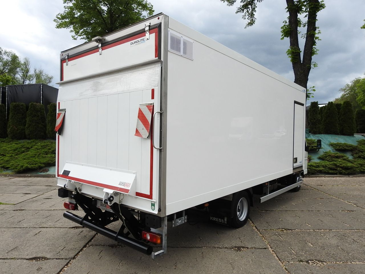 MITSUBISHI CANTER FUSO 7C15 REGRIGERATOR BOX -4*C LIFT POWER SUPPLY 230V AIR CONDITIONING AUTOMATIC TRANSMISSION  150HP - Refrigerator truck: picture 3 MITSUBISHI CANTER FUSO 7C15 REGRIGERATOR BOX -4*C LIFT POWER SUPPLY 230V AIR CONDITIONING AUTOMATIC TRANSMISSION  150HP - Refrigerator truck: picture 3