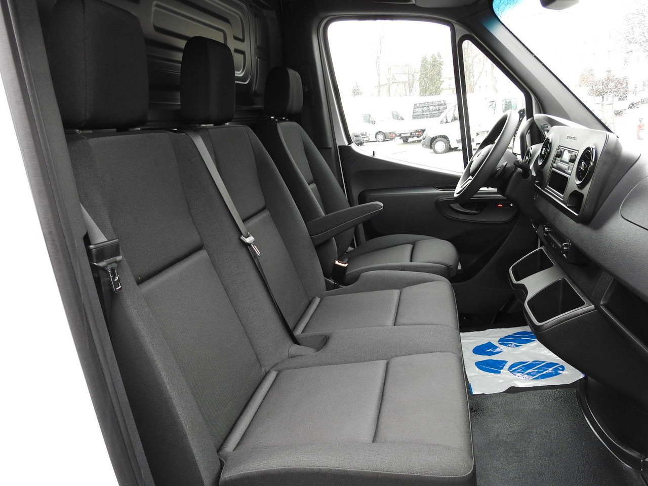 Leasing of  Mercedes-Benz ESPRINTER NEUE ELEKTRISCHEN KASTENWAGEN AUTOMAT Mercedes-Benz ESPRINTER NEUE ELEKTRISCHEN KASTENWAGEN AUTOMAT: picture 26
