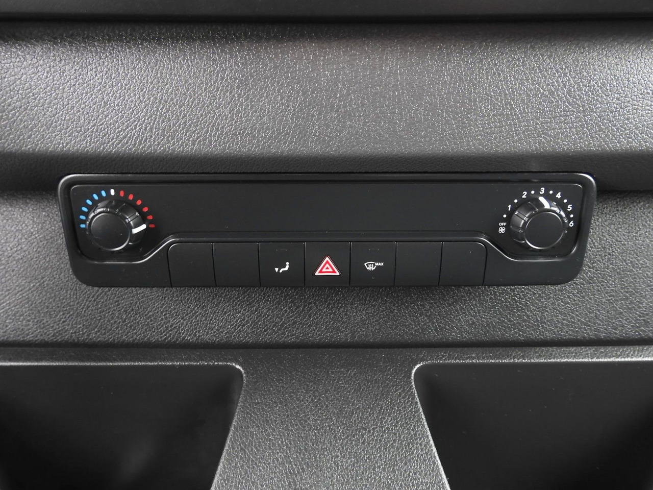 Leasing of  Mercedes-Benz ESPRINTER NEUE ELEKTRISCHEN KASTENWAGEN AUTOMAT Mercedes-Benz ESPRINTER NEUE ELEKTRISCHEN KASTENWAGEN AUTOMAT: picture 22