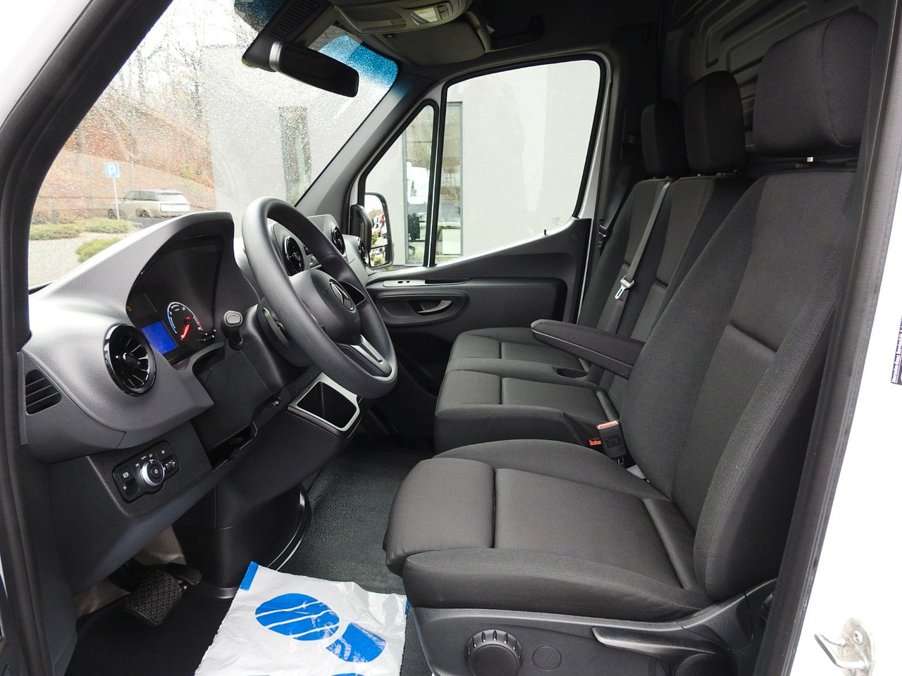 Leasing of  Mercedes-Benz ESPRINTER NEUE ELEKTRISCHEN KASTENWAGEN AUTOMAT Mercedes-Benz ESPRINTER NEUE ELEKTRISCHEN KASTENWAGEN AUTOMAT: picture 17