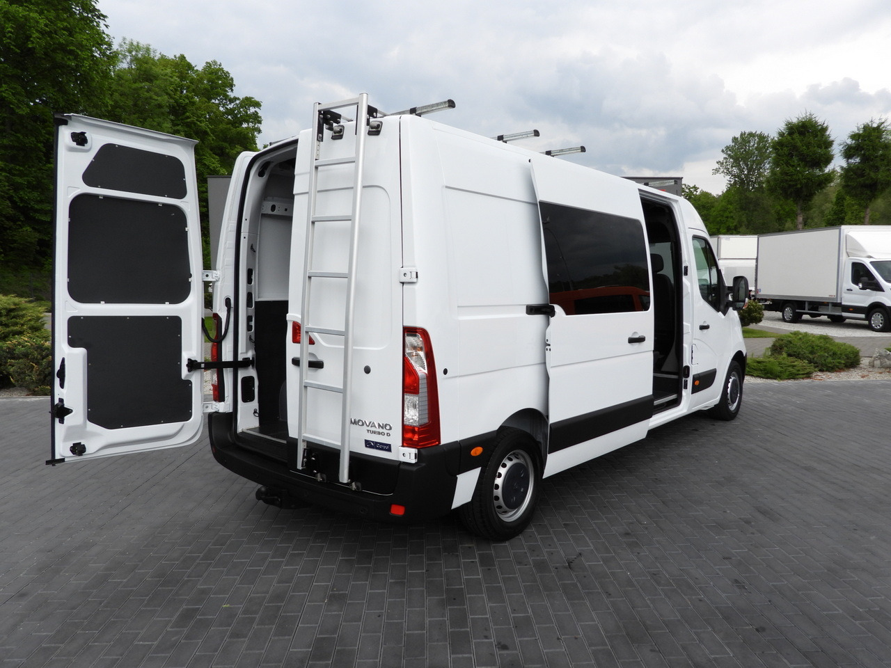 OPEL MOVANO BOX DELIVERY VAN 7 SEATS CRUISE CONTROL LED LIGHTS AIR CONDITIONING 135HP - Panel van: picture 3 OPEL MOVANO BOX DELIVERY VAN 7 SEATS CRUISE CONTROL LED LIGHTS AIR CONDITIONING 135HP - Panel van: picture 3