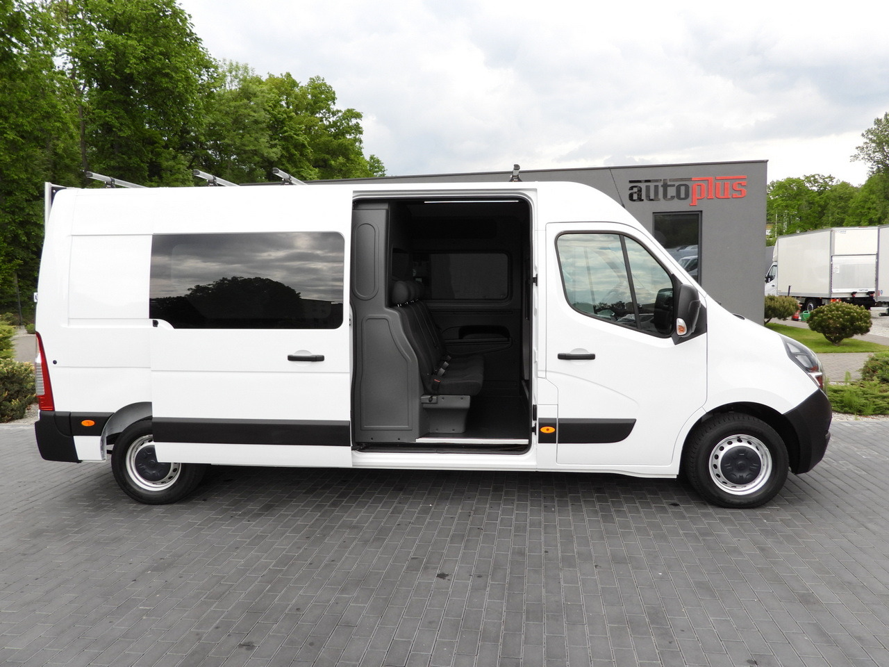 Panel van OPEL MOVANO BOX DELIVERY VAN 7 SEATS CRUISE CONTROL LED LIGHTS AIR CONDITIONING 135HP: picture 8 Panel van OPEL MOVANO BOX DELIVERY VAN 7 SEATS CRUISE CONTROL LED LIGHTS AIR CONDITIONING 135HP: picture 8