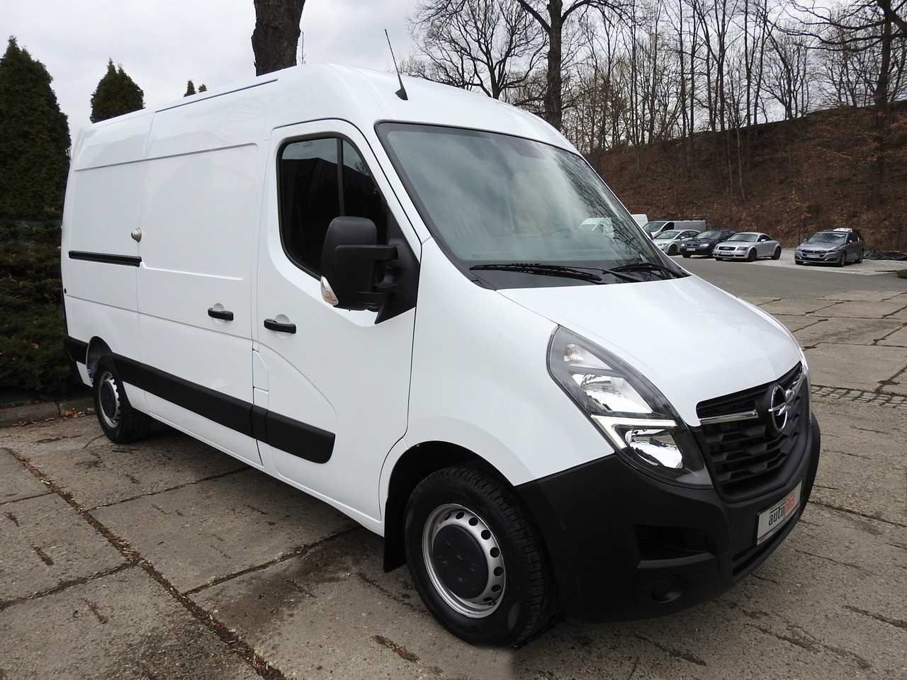 OPEL MOVANO REFRIGERATOR VAN 0*C CRUISE CONTROL NAVIGATION AIR CONDITIONING LED LIGHTS  136HP - Refrigerated van: picture 4 OPEL MOVANO REFRIGERATOR VAN 0*C CRUISE CONTROL NAVIGATION AIR CONDITIONING LED LIGHTS  136HP - Refrigerated van: picture 4