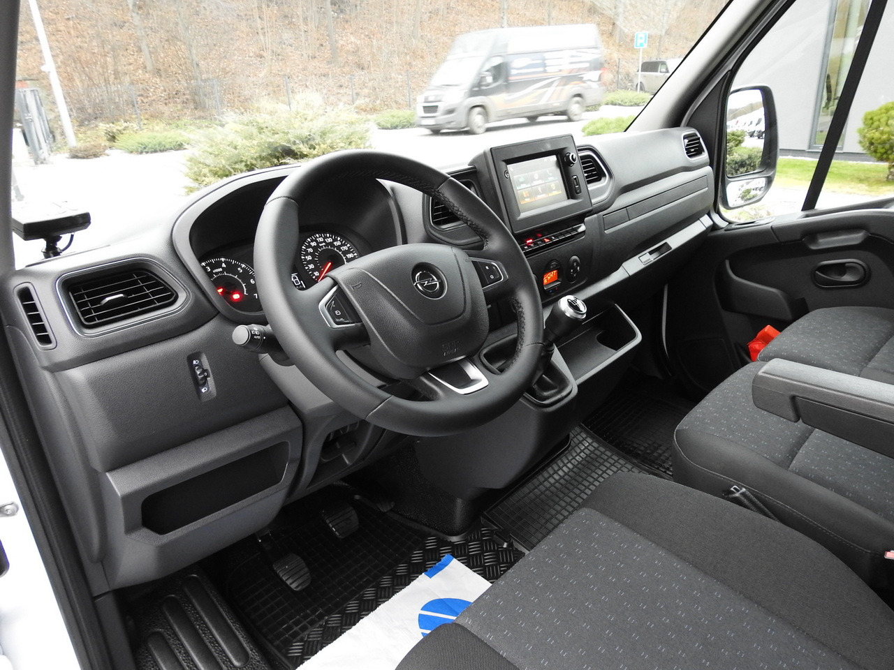 OPEL MOVANO REFRIGERATOR VAN 0*C CRUISE CONTROL NAVIGATION AIR CONDITIONING LED LIGHTS 150HP - Refrigerated van: picture 2 OPEL MOVANO REFRIGERATOR VAN 0*C CRUISE CONTROL NAVIGATION AIR CONDITIONING LED LIGHTS 150HP - Refrigerated van: picture 2