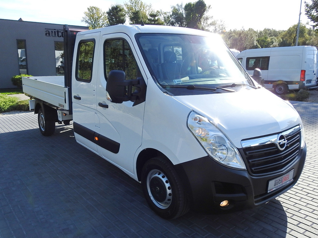 OPEL MOVANO STAKE BODY DOUBLE CABIN DOKA 7 SEATS CRUISE CONTROL AIR CONDITIONING 130HP - Flatbed van: picture 4 OPEL MOVANO STAKE BODY DOUBLE CABIN DOKA 7 SEATS CRUISE CONTROL AIR CONDITIONING 130HP - Flatbed van: picture 4