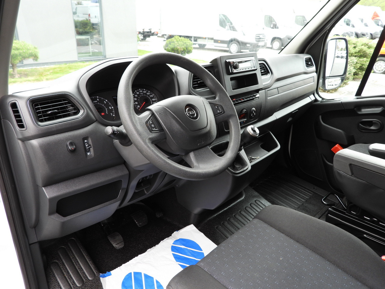 OPEL MOVANO TARPAULIN 10 PALLETS WEBASTO CRUISE CONTROL LED LIGHTS PNEUMATICS AIR CONDITIONING 165HP - Curtain side van: picture 2 OPEL MOVANO TARPAULIN 10 PALLETS WEBASTO CRUISE CONTROL LED LIGHTS PNEUMATICS AIR CONDITIONING 165HP - Curtain side van: picture 2