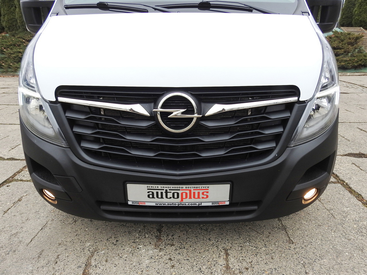 Curtain side van OPEL MOVANO TARPAULIN 10 PALLETS WEBASTO CRUISE CONTROL NAVIGATION AIR CONDITIONING LED LIGHTS PNEUMATICS 165HP: picture 14 Curtain side van OPEL MOVANO TARPAULIN 10 PALLETS WEBASTO CRUISE CONTROL NAVIGATION AIR CONDITIONING LED LIGHTS PNEUMATICS 165HP: picture 14