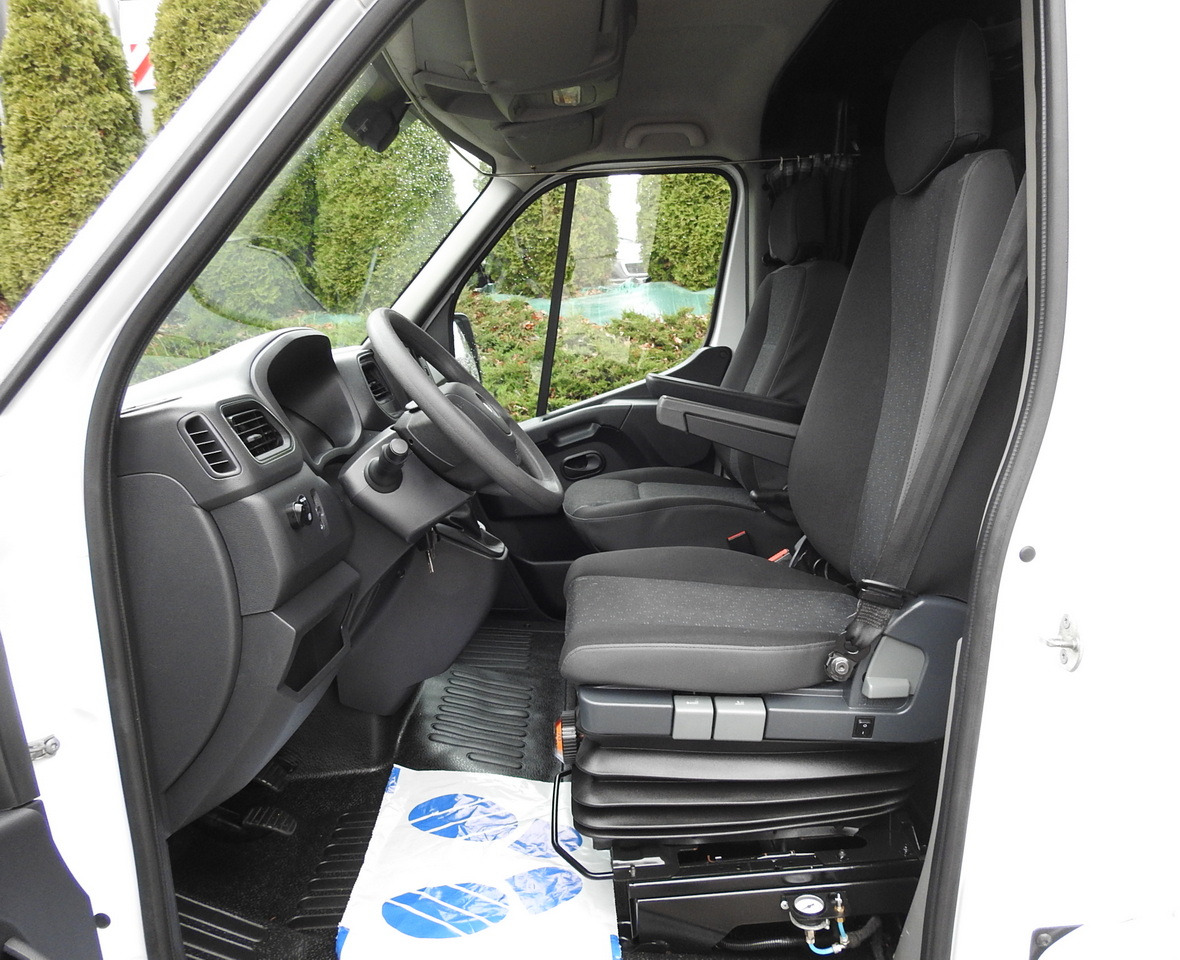 Curtain side van OPEL MOVANO TARPAULIN 10 PALLETS WEBASTO CRUISE CONTROL NAVIGATION AIR CONDITIONING LED LIGHTS PNEUMATICS 165HP: picture 30 Curtain side van OPEL MOVANO TARPAULIN 10 PALLETS WEBASTO CRUISE CONTROL NAVIGATION AIR CONDITIONING LED LIGHTS PNEUMATICS 165HP: picture 30