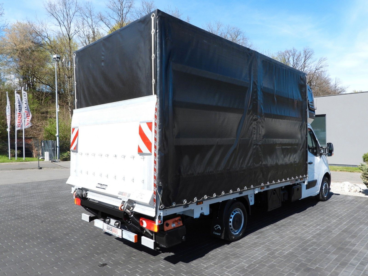 Opel MOVANO PRITSCHE PLANE AUFZUG 9 PALETTEN WEBASTO - Curtain side van: picture 3 Opel MOVANO PRITSCHE PLANE AUFZUG 9 PALETTEN WEBASTO - Curtain side van: picture 3