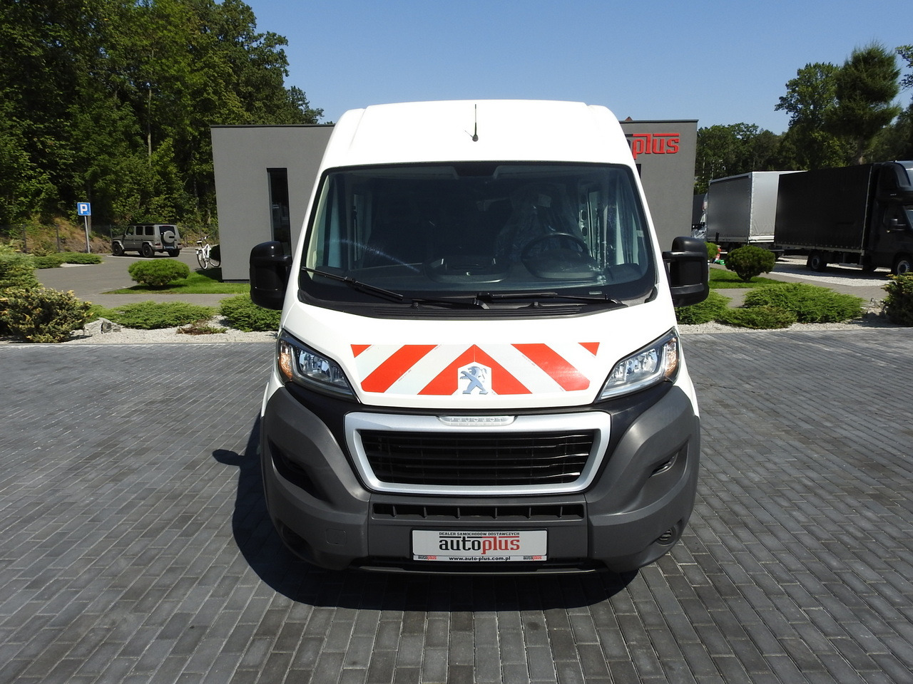 PEUGEOT BOXER BOX DELIVERY VAN 7 SEATS 110HP - Panel van: picture 5 PEUGEOT BOXER BOX DELIVERY VAN 7 SEATS 110HP - Panel van: picture 5