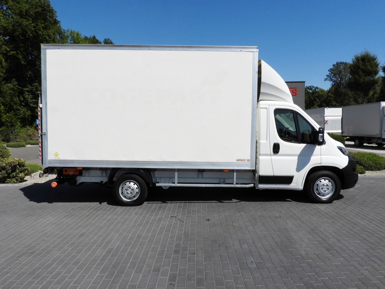 Leasing of PEUGEOT BOXER BOX LIFT 8 PALLETS CRUISE CONTROL AIR CONDITIONING  130HP PEUGEOT BOXER BOX LIFT 8 PALLETS CRUISE CONTROL AIR CONDITIONING  130HP: picture 7