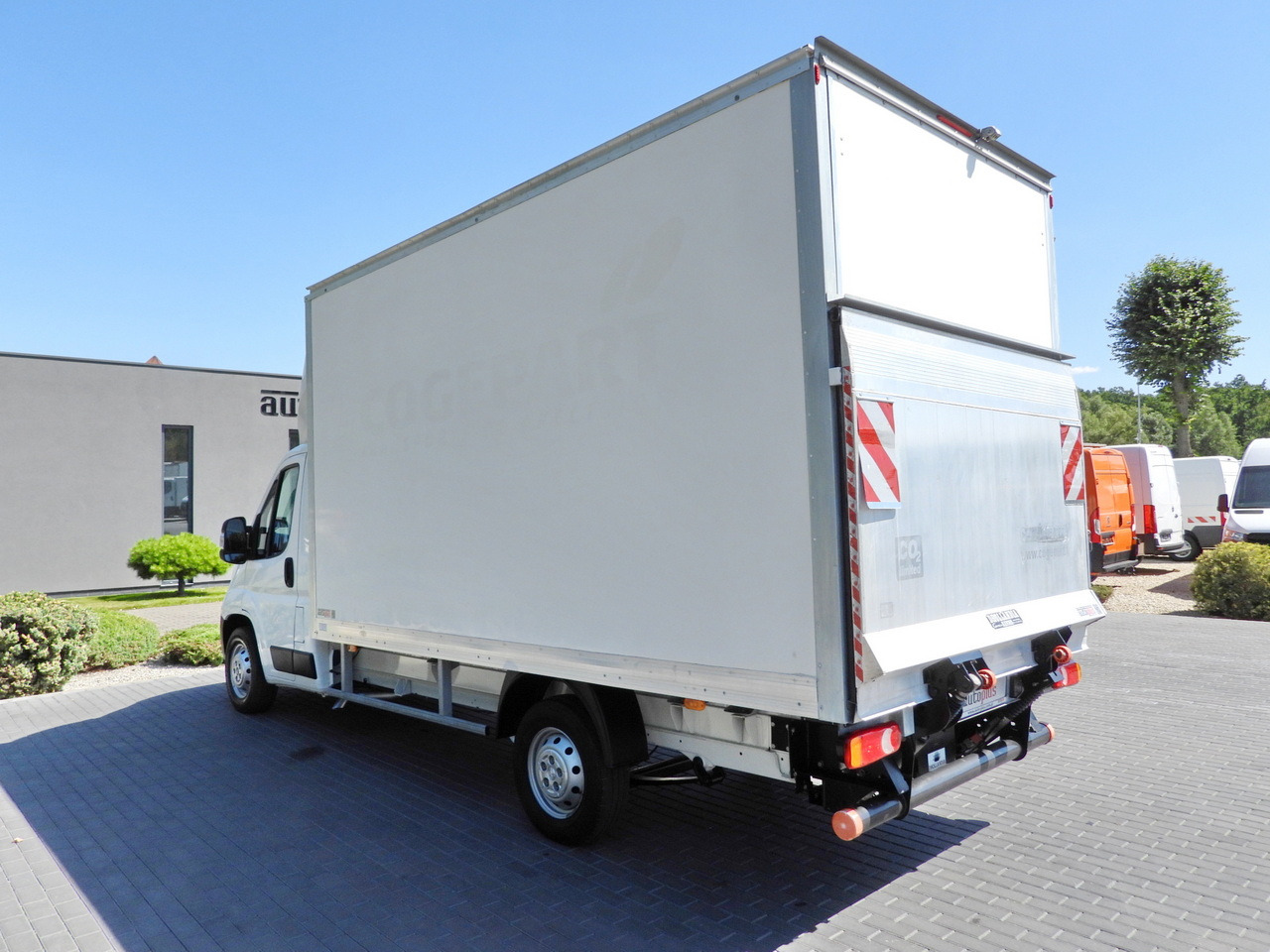 Leasing of PEUGEOT BOXER BOX LIFT 8 PALLETS CRUISE CONTROL AIR CONDITIONING  130HP PEUGEOT BOXER BOX LIFT 8 PALLETS CRUISE CONTROL AIR CONDITIONING  130HP: picture 9