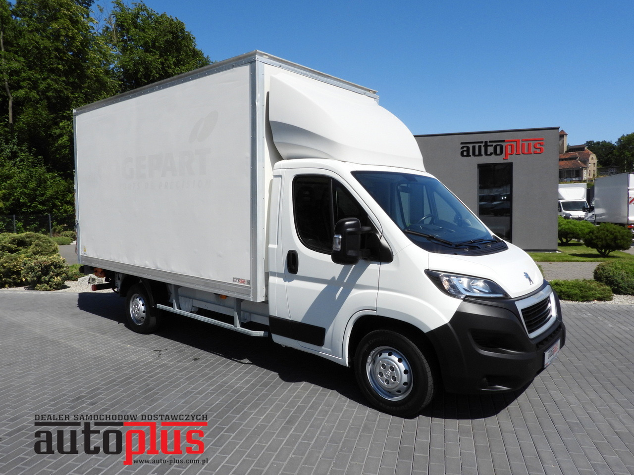 PEUGEOT BOXER BOX LIFT 8 PALLETS CRUISE CONTROL AIR CONDITIONING 130HP - Refrigerated van: picture 1 PEUGEOT BOXER BOX LIFT 8 PALLETS CRUISE CONTROL AIR CONDITIONING 130HP - Refrigerated van: picture 1