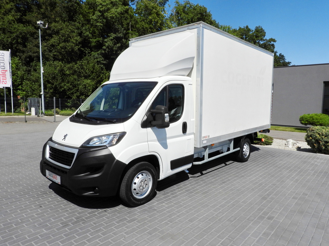 Leasing of PEUGEOT BOXER BOX LIFT 8 PALLETS CRUISE CONTROL AIR CONDITIONING  130HP PEUGEOT BOXER BOX LIFT 8 PALLETS CRUISE CONTROL AIR CONDITIONING  130HP: picture 6