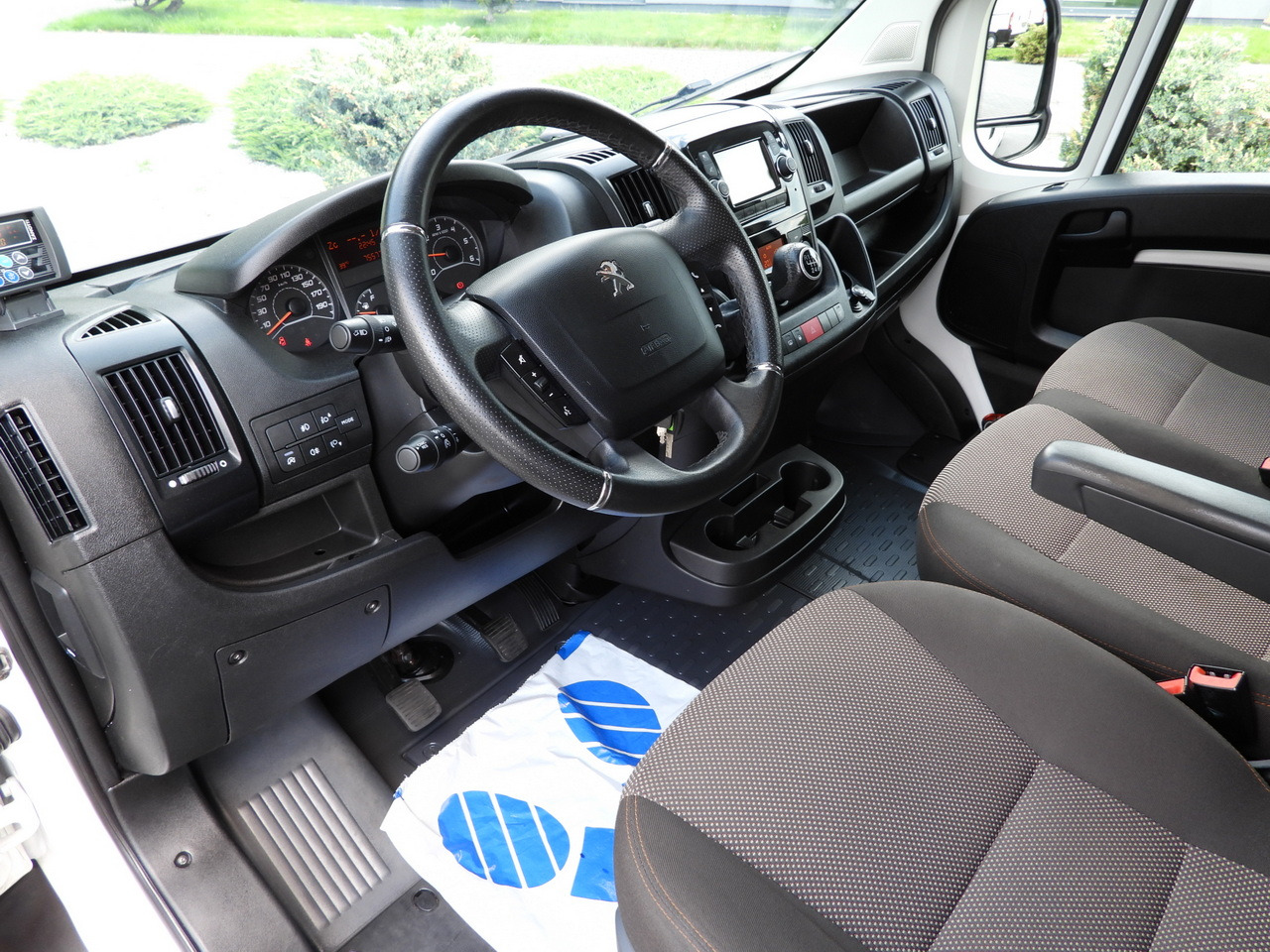 PEUGEOT BOXER REGRIGERATOR BOX 0*C 8 PALLETS CRUISE CONTROL LED LIGHTS AIR CONDITIONING 165HP - Refrigerated van: picture 2 PEUGEOT BOXER REGRIGERATOR BOX 0*C 8 PALLETS CRUISE CONTROL LED LIGHTS AIR CONDITIONING 165HP - Refrigerated van: picture 2