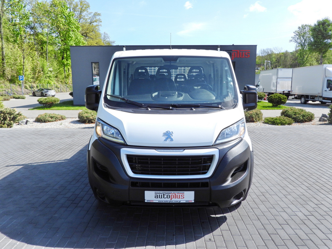 PEUGEOT BOXER TIPPER DOUBLE CABIN DOKA 7 SEATS CRUISE CONTROL AIR CONDITIONING 140HP - Tipper van: picture 5 PEUGEOT BOXER TIPPER DOUBLE CABIN DOKA 7 SEATS CRUISE CONTROL AIR CONDITIONING 140HP - Tipper van: picture 5