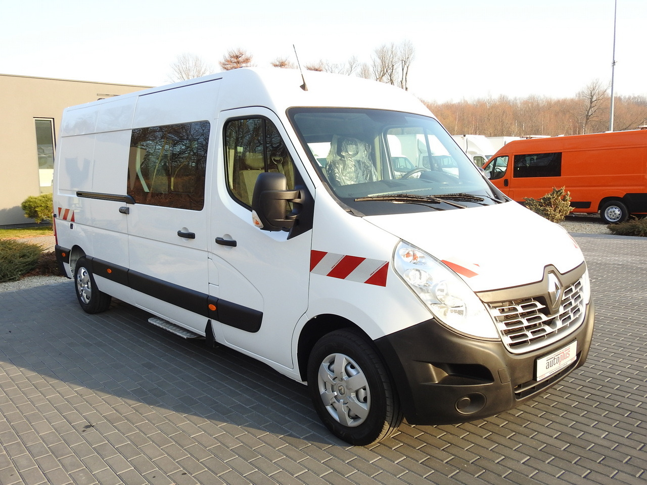 RENAULT MASTER BOX DELIVERY VAN 7 SEATS CRUISE CONTROL AIR CONDITIONING  130HP - Panel van: picture 4 RENAULT MASTER BOX DELIVERY VAN 7 SEATS CRUISE CONTROL AIR CONDITIONING  130HP - Panel van: picture 4