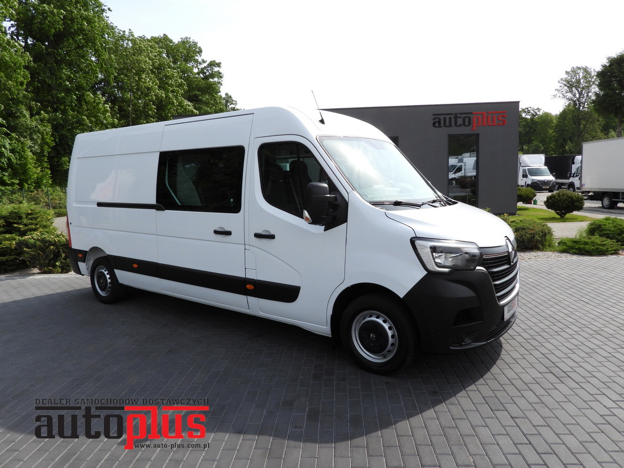 RENAULT MASTER  BOX DELIVERY VAN 7 SEATS CRUISE CONTROL NAVIGATION LED LIGHTS AIR CONDITIONING  140HP - Panel van: picture 1 RENAULT MASTER  BOX DELIVERY VAN 7 SEATS CRUISE CONTROL NAVIGATION LED LIGHTS AIR CONDITIONING  140HP - Panel van: picture 1