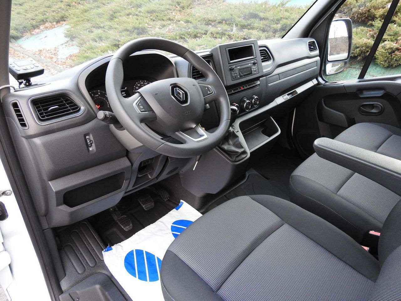 RENAULT MASTER NEW REFRIGERATOR VAN -10*C AIR CONDITIONING MANUFACTURERS 135HP - Refrigerated van: picture 2 RENAULT MASTER NEW REFRIGERATOR VAN -10*C AIR CONDITIONING MANUFACTURERS 135HP - Refrigerated van: picture 2