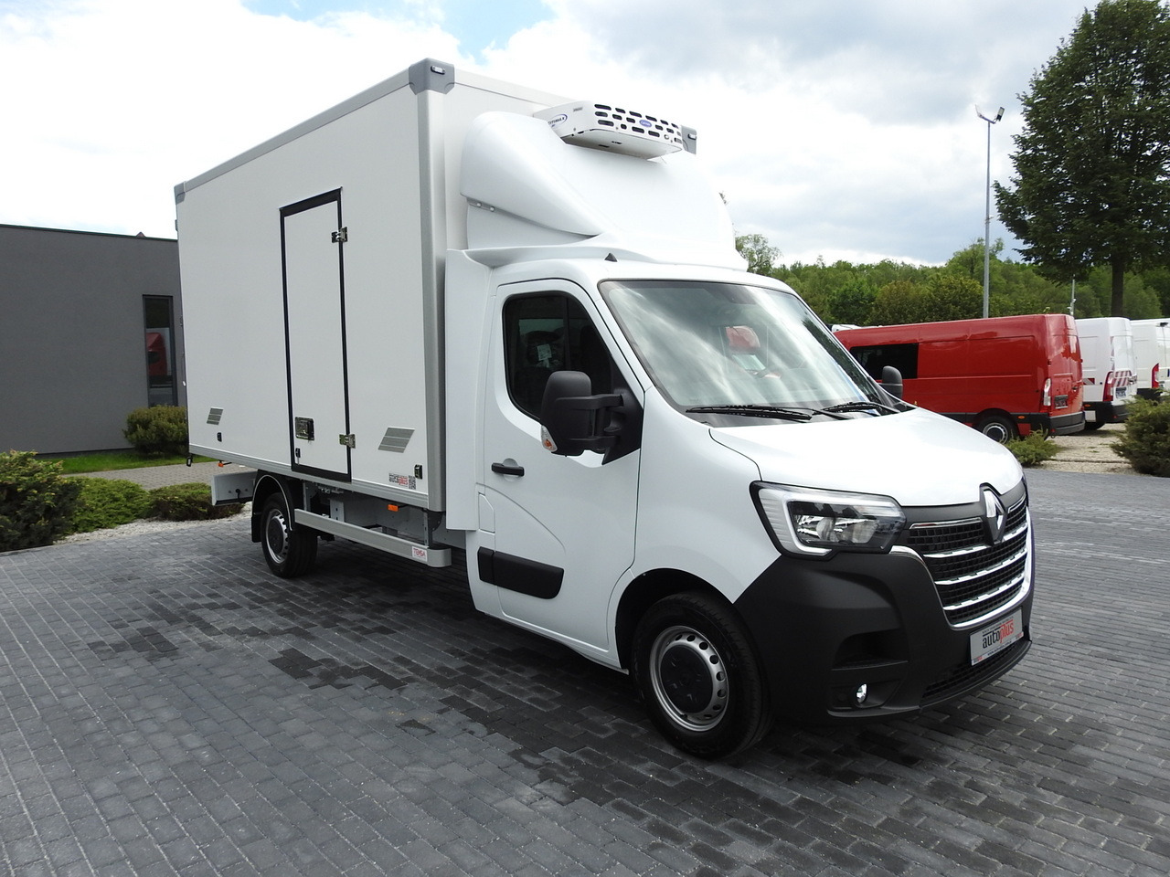RENAULT MASTER NEW REGRIGERATOR BOX -10*C 8 PALLETS CRUISE CONTROL AIR CONDITIONING LED LIGHTS GUARANTEE 165HP - Refrigerated van: picture 4 RENAULT MASTER NEW REGRIGERATOR BOX -10*C 8 PALLETS CRUISE CONTROL AIR CONDITIONING LED LIGHTS GUARANTEE 165HP - Refrigerated van: picture 4
