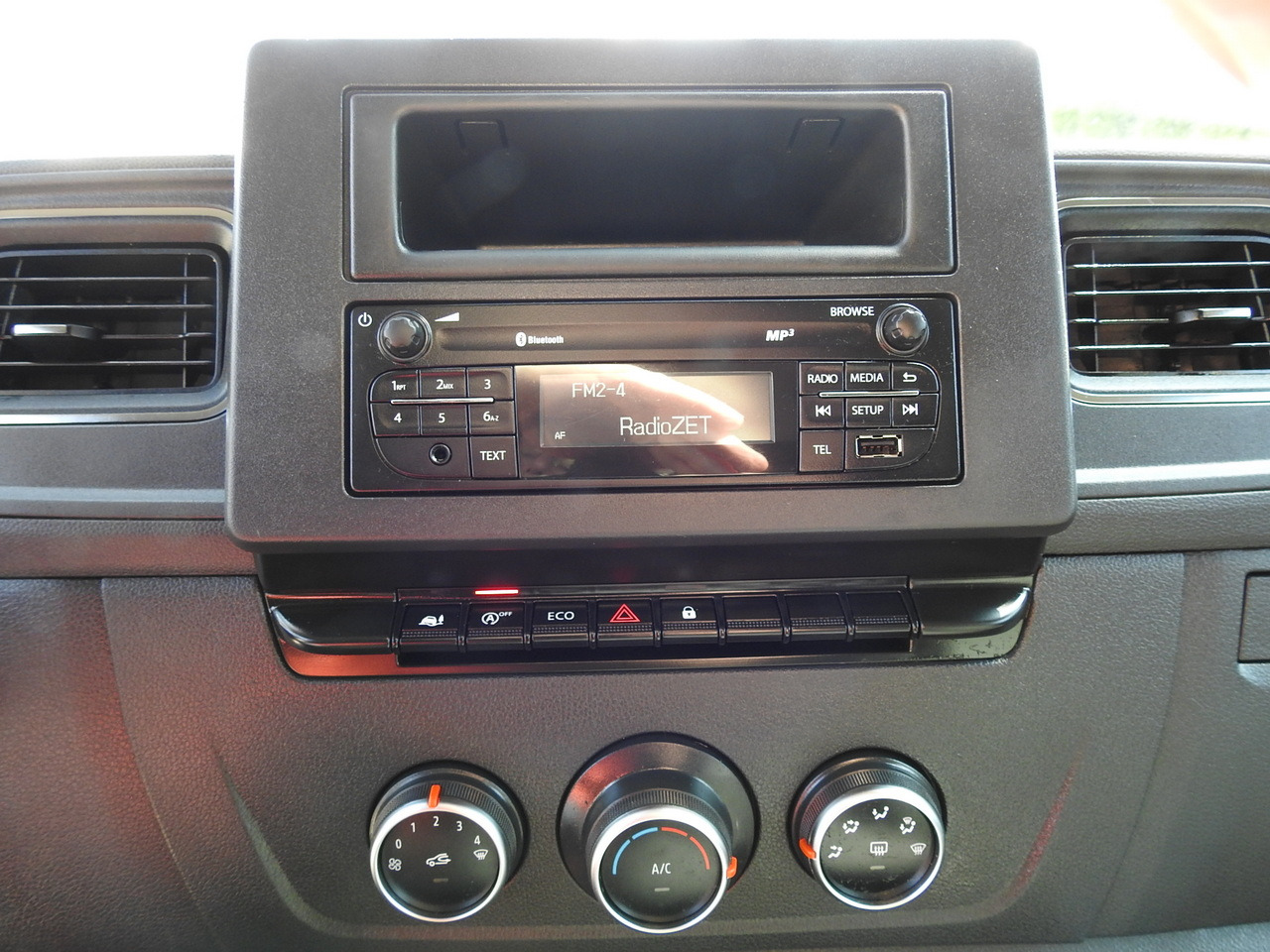 Leasing of RENAULT MASTER TARPAULIN 10 PALLETS WEBASTO CRUISE CONTROL AIR CONDITIONING LED LIGHTS PNEUMATICS  165HP RENAULT MASTER TARPAULIN 10 PALLETS WEBASTO CRUISE CONTROL AIR CONDITIONING LED LIGHTS PNEUMATICS  165HP: picture 42