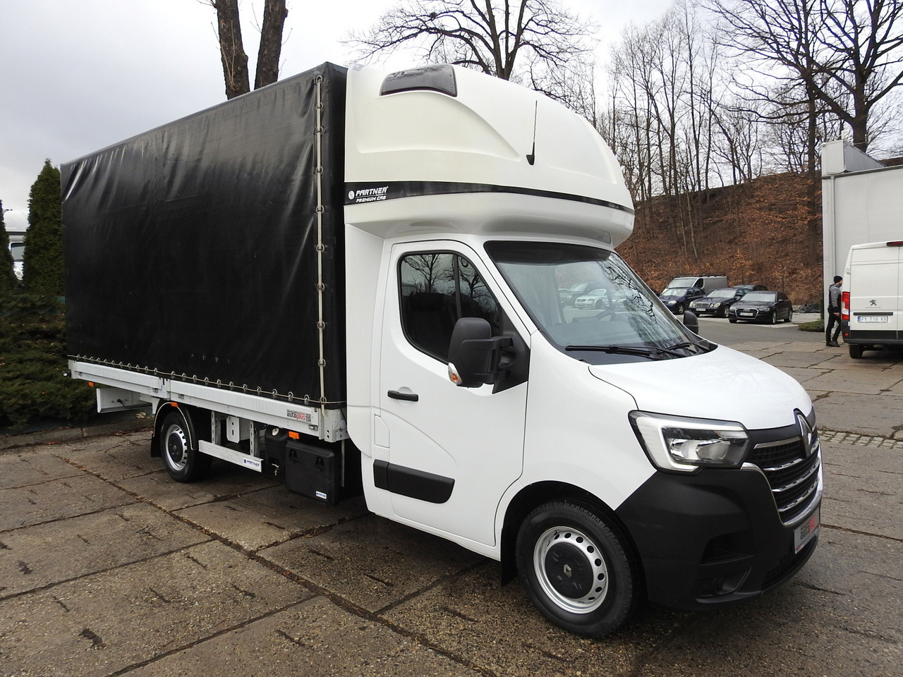 RENAULT MASTER TARPAULIN 10 PALLETS WEBASTO CRUISE CONTROL AIR CONDITIONING LED LIGHTS PNEUMATICS 165HP - Curtain side van: picture 4 RENAULT MASTER TARPAULIN 10 PALLETS WEBASTO CRUISE CONTROL AIR CONDITIONING LED LIGHTS PNEUMATICS 165HP - Curtain side van: picture 4
