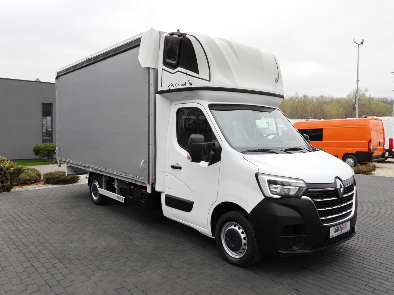 RENAULT MASTER TARPAULIN 10 PALLETS WEBASTO CRUISE CONTROL LED LIGHTS PNEUMATICS AIR CONDITIONING 165HP - Curtain side van: picture 4 RENAULT MASTER TARPAULIN 10 PALLETS WEBASTO CRUISE CONTROL LED LIGHTS PNEUMATICS AIR CONDITIONING 165HP - Curtain side van: picture 4