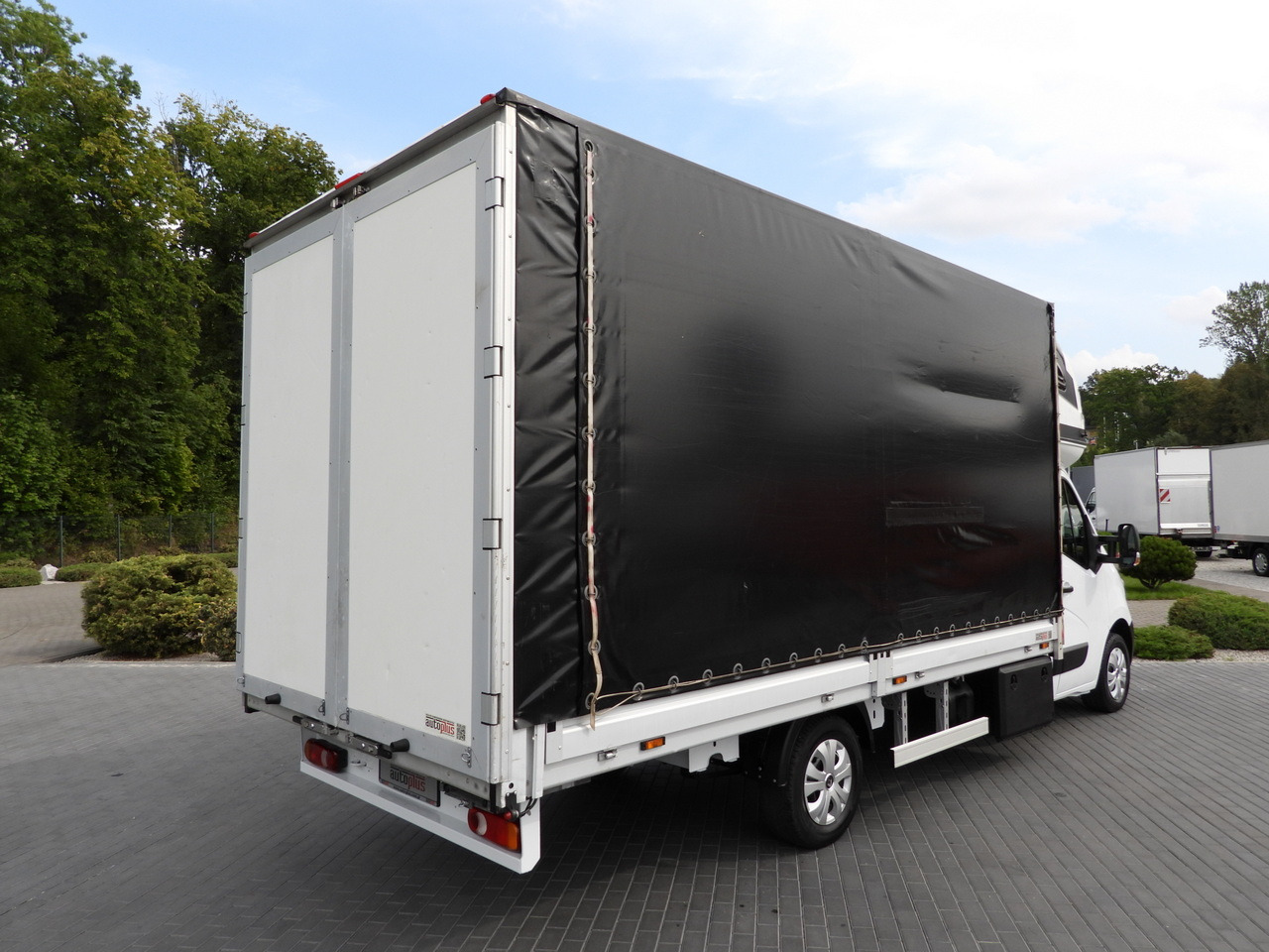 RENAULT MASTER TARPAULIN 10 PALLETS WEBASTO CRUISE CONTROL PNEUMATICS AIR CONDITIONING 170HP - Curtain side van: picture 3 RENAULT MASTER TARPAULIN 10 PALLETS WEBASTO CRUISE CONTROL PNEUMATICS AIR CONDITIONING 170HP - Curtain side van: picture 3