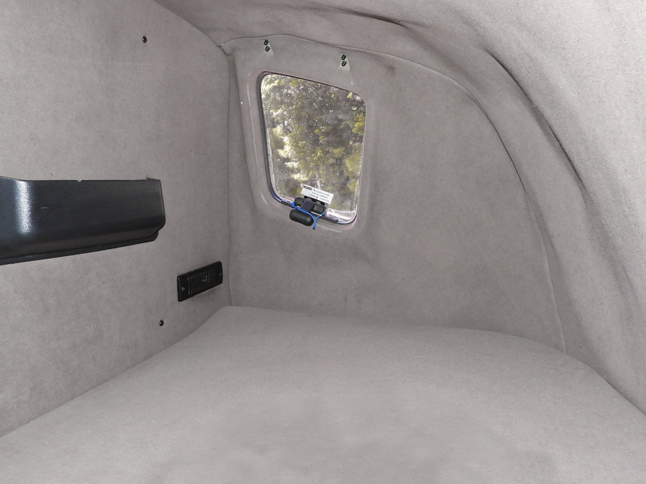 Curtain side van RENAULT MASTER TARPAULIN LIFT 10 PALLETS WEBASTO CRUISE CONTROL LED LIGHTS PNEUMATICS AIR CONDITIONING 165HP: picture 41 Curtain side van RENAULT MASTER TARPAULIN LIFT 10 PALLETS WEBASTO CRUISE CONTROL LED LIGHTS PNEUMATICS AIR CONDITIONING 165HP: picture 41