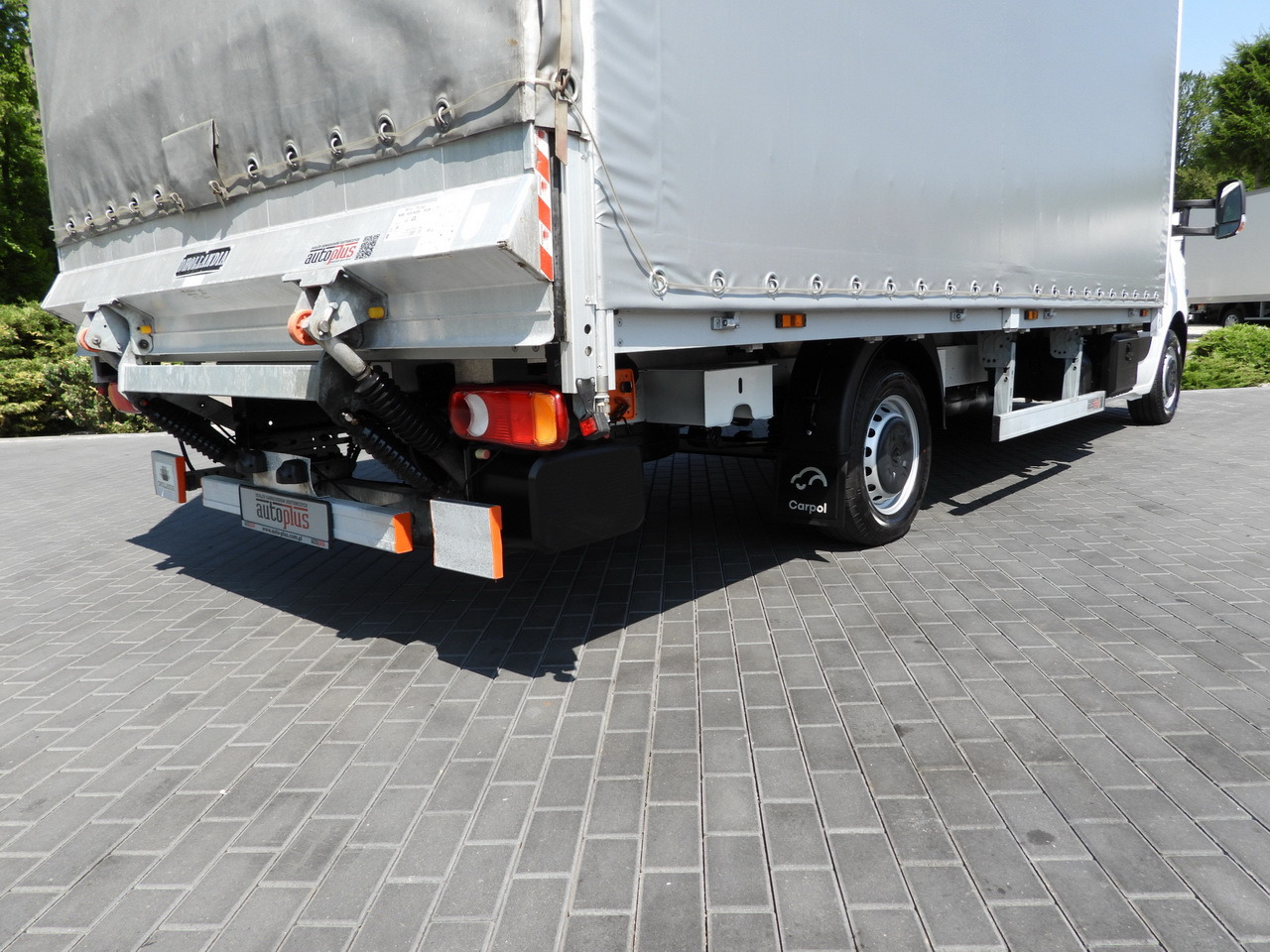 Curtain side van RENAULT MASTER TARPAULIN LIFT 10 PALLETS WEBASTO CRUISE CONTROL LED LIGHTS PNEUMATICS AIR CONDITIONING 165HP: picture 25 Curtain side van RENAULT MASTER TARPAULIN LIFT 10 PALLETS WEBASTO CRUISE CONTROL LED LIGHTS PNEUMATICS AIR CONDITIONING 165HP: picture 25