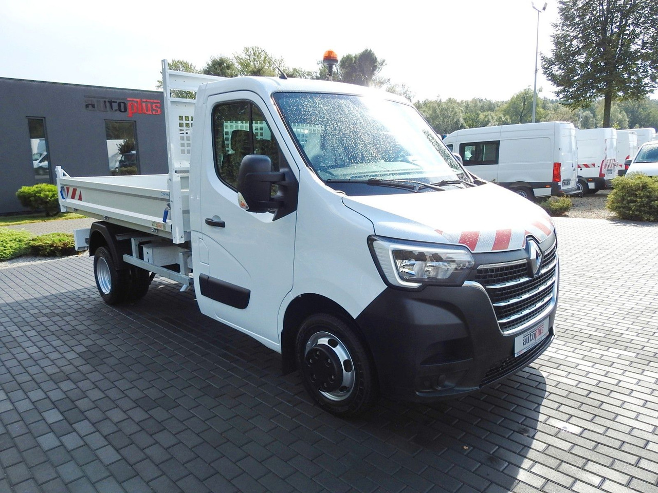 Renault MASTER KIPPER TEMPOMAT ZWILLINGSRÄDER - Tipper van: picture 4 Renault MASTER KIPPER TEMPOMAT ZWILLINGSRÄDER - Tipper van: picture 4