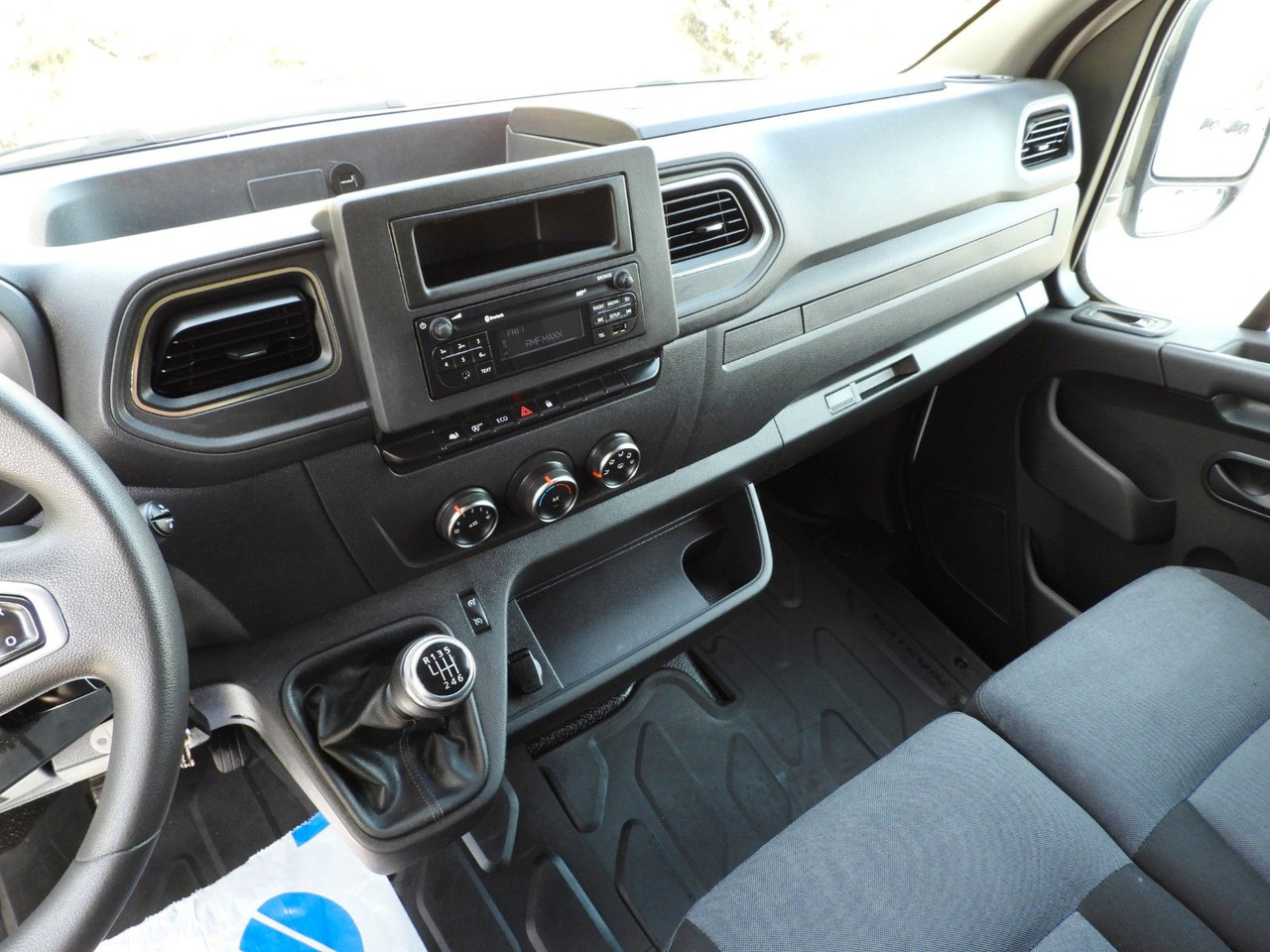 Curtain side van Renault MASTER  PRITSCHE PLANE 10 PALETTEN WEBASTO  A/C: picture 23