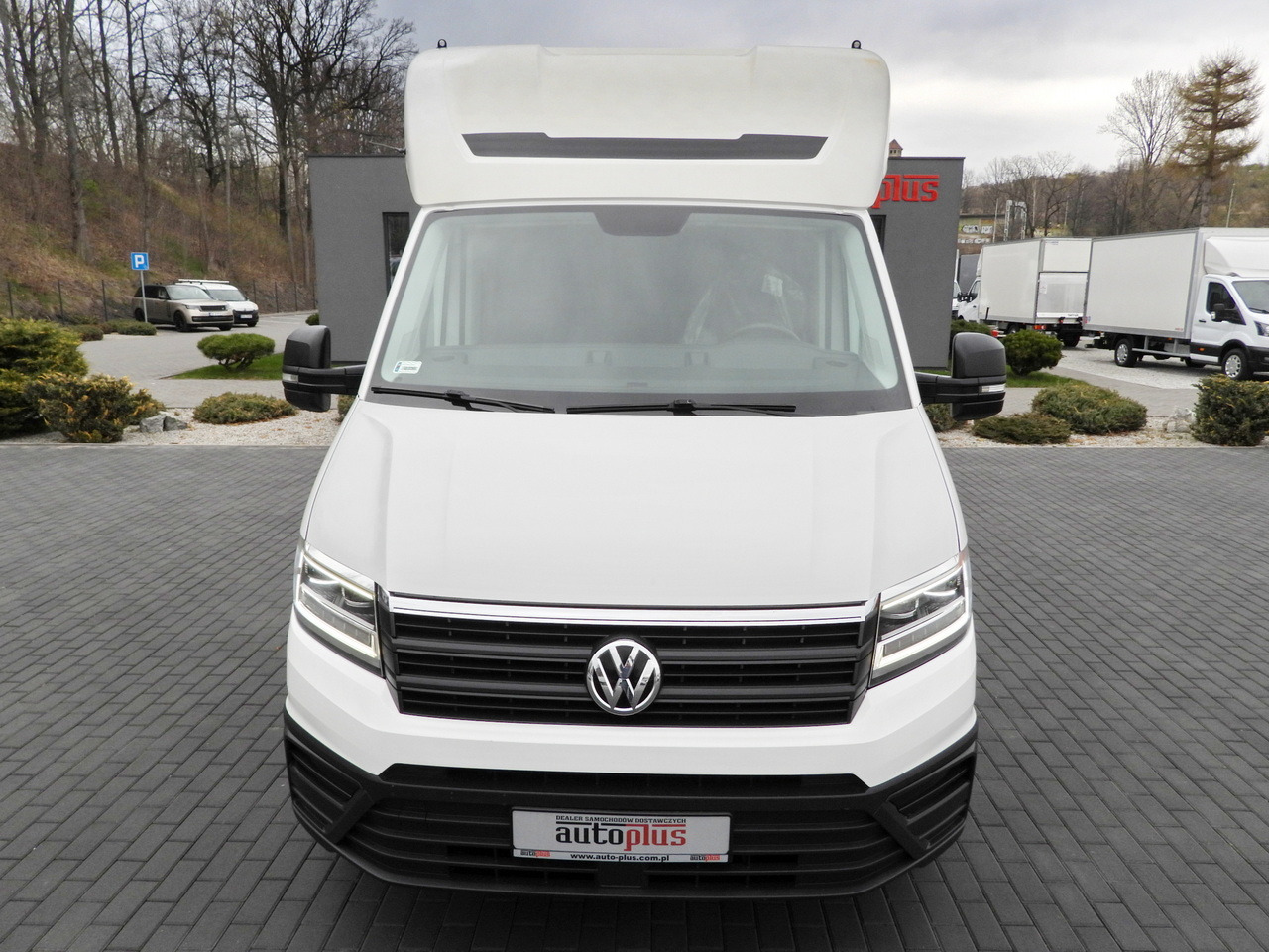 VOLKSWAGEN CRAFTER TARPAULIN 10 PALLETS WEBASTO CRUISE CONTROL LED LIGHTS 180HP - Curtain side van: picture 5 VOLKSWAGEN CRAFTER TARPAULIN 10 PALLETS WEBASTO CRUISE CONTROL LED LIGHTS 180HP - Curtain side van: picture 5